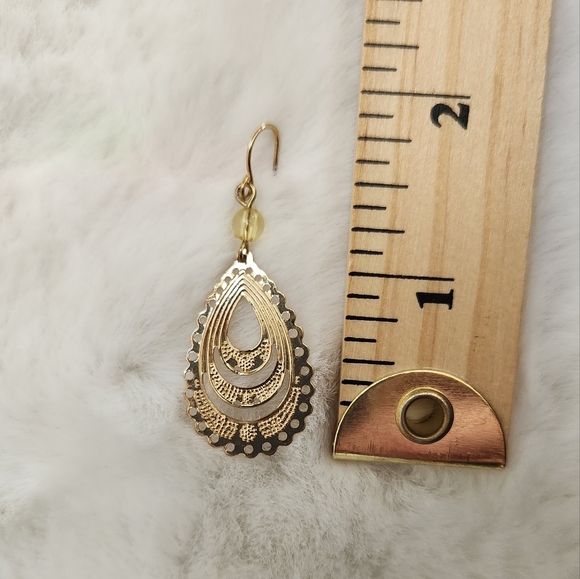 NWOT Drop Earrings with bead - Picture 5 of 6